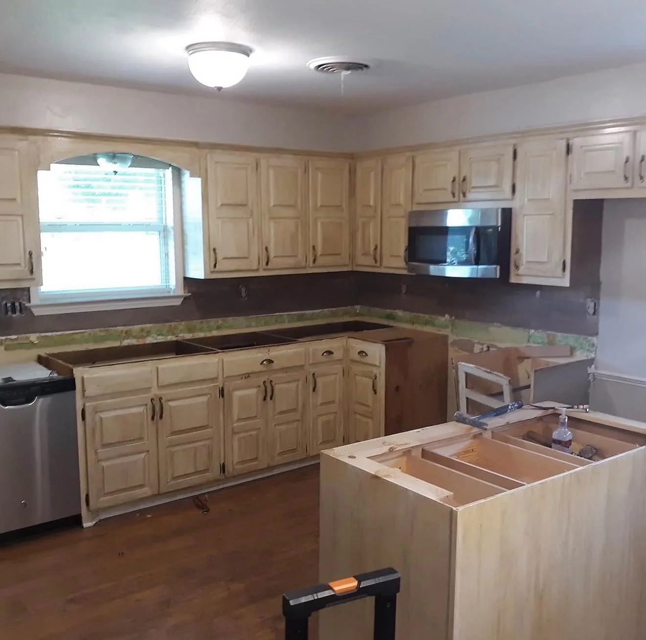 Kitchen before All Star Remodeling & Construction work